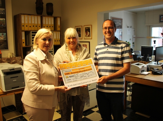 N-VA Geel schenkt 100 nieuwe shelters aan CUNINA 